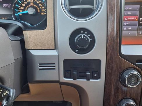 Used 2013 Ford F150 Lariat w/ Lariat Chrome Pkg image 19