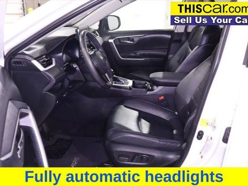 Used 2021 Toyota RAV4 XLE Premium w/ Carpet Mat Package (TMS) FWD image 26