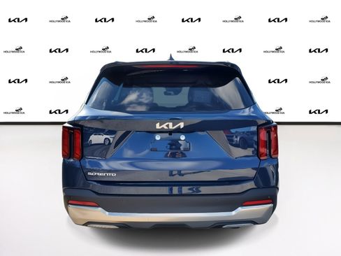New 2025 Kia Sorento EX w/ Panoramic Sunroof Package image 4