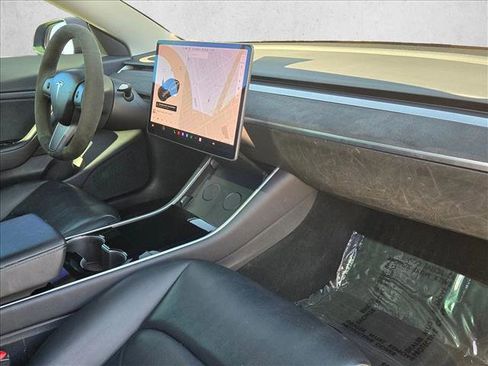 Used 2020 Tesla Model 3 Performance image 22
