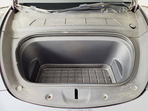 Used 2022 Tesla Model Y Performance image 24