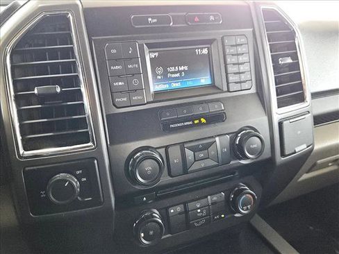 Used 2016 Ford F150 XLT image 10