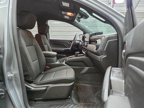 Used 2024 Chevrolet Colorado Trail Boss w/ Advanced Trailering Package AWD/4WD image 19