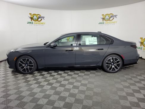 New 2026 BMW 740i xDrive AWD/4WD image 4