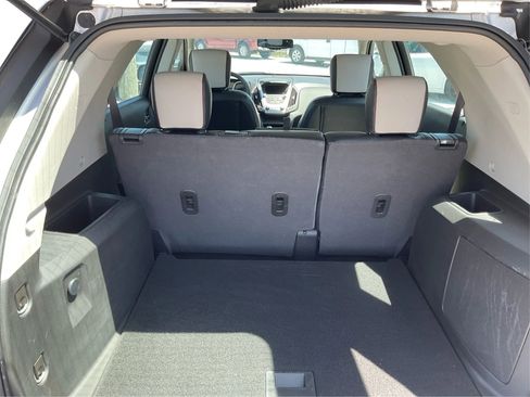 Used 2017 Chevrolet Equinox LS FWD image 12
