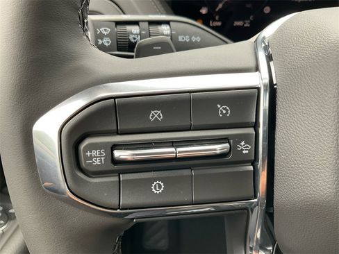 New 2025 GMC Yukon Denali w/ Sun & Power Step Package image 29