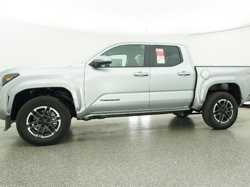 New 2025 Toyota Tacoma TRD Sport image 8