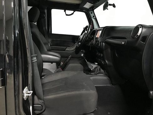 Used 2015 Jeep Wrangler Unlimited Sport w/ Connectivity Group AWD/4WD image 13