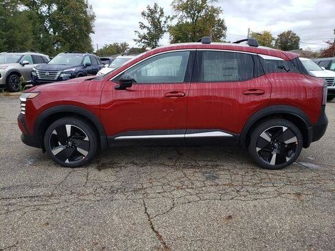 New 2026 Nissan Kicks SR w/ SR Premium Package AWD/4WD image 3