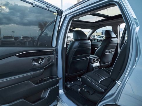 Used 2023 Honda Pilot Elite image 17