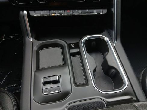 Used 2025 GMC Sierra 2500 Denali w/ Denali Reserve Package image 10