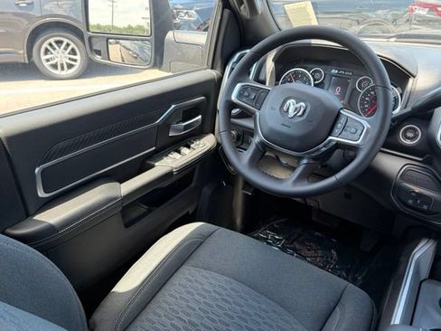 New 2026 RAM 2500 Big Horn AWD/4WD image 31