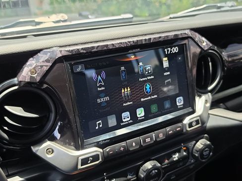 Used 2022 Jeep Gladiator Sport AWD/4WD image 34