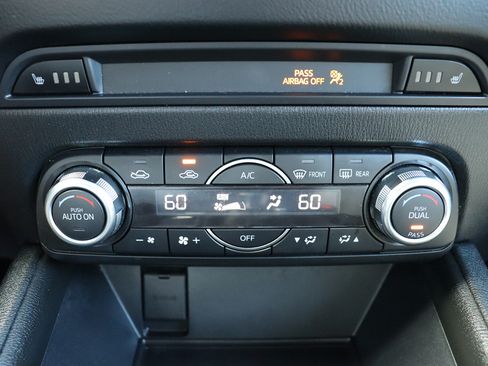 Used 2018 MAZDA CX-5 Touring w/ Preferred Equipment Package AWD/4WD image 32