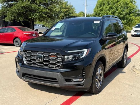 Used 2023 Honda Passport TrailSport image 1