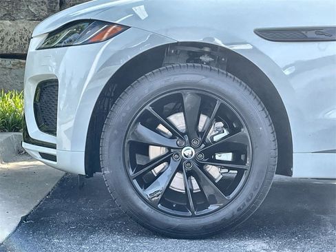 Used 2025 Jaguar F-PACE R-Dynamic S image 10