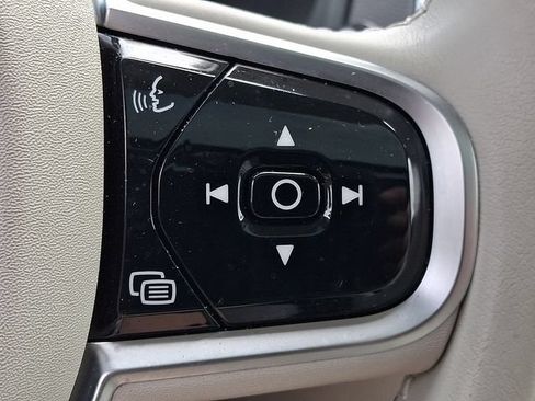 Certified 2025 Volvo XC90 B6 Plus w/ Protection Package Premier AWD/4WD image 26