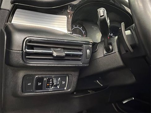 Used 2022 Lincoln Corsair FWD image 32