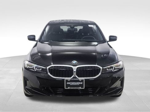 Used 2025 BMW 330i xDrive Sedan w/ Premium Package image 8
