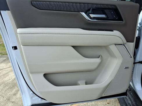 New 2026 GMC Yukon Denali image 17