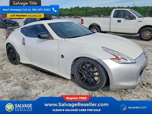 Used 2018 Nissan 370Z NISMO RWD image 5