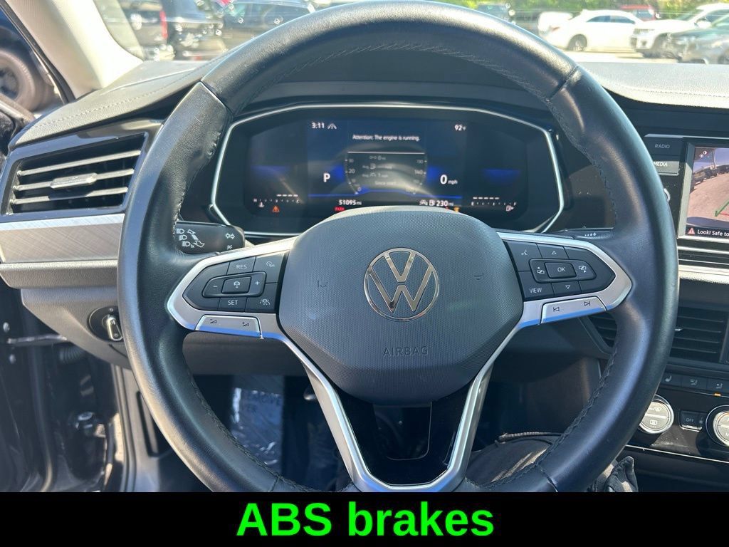 Used 2024 Volkswagen Jetta SE FWD image 16
