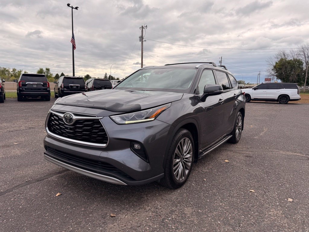 Used 2021 Toyota Highlander Platinum AWD/4WD image 11