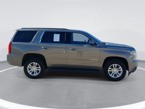 Used 2018 Chevrolet Tahoe LT image 4