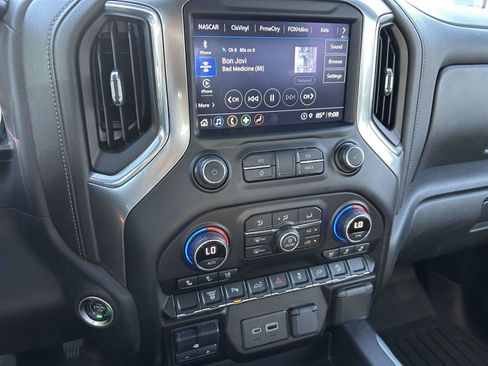 Used 2021 Chevrolet Silverado 3500 LTZ w/ LTZ Plus Package AWD/4WD image 22