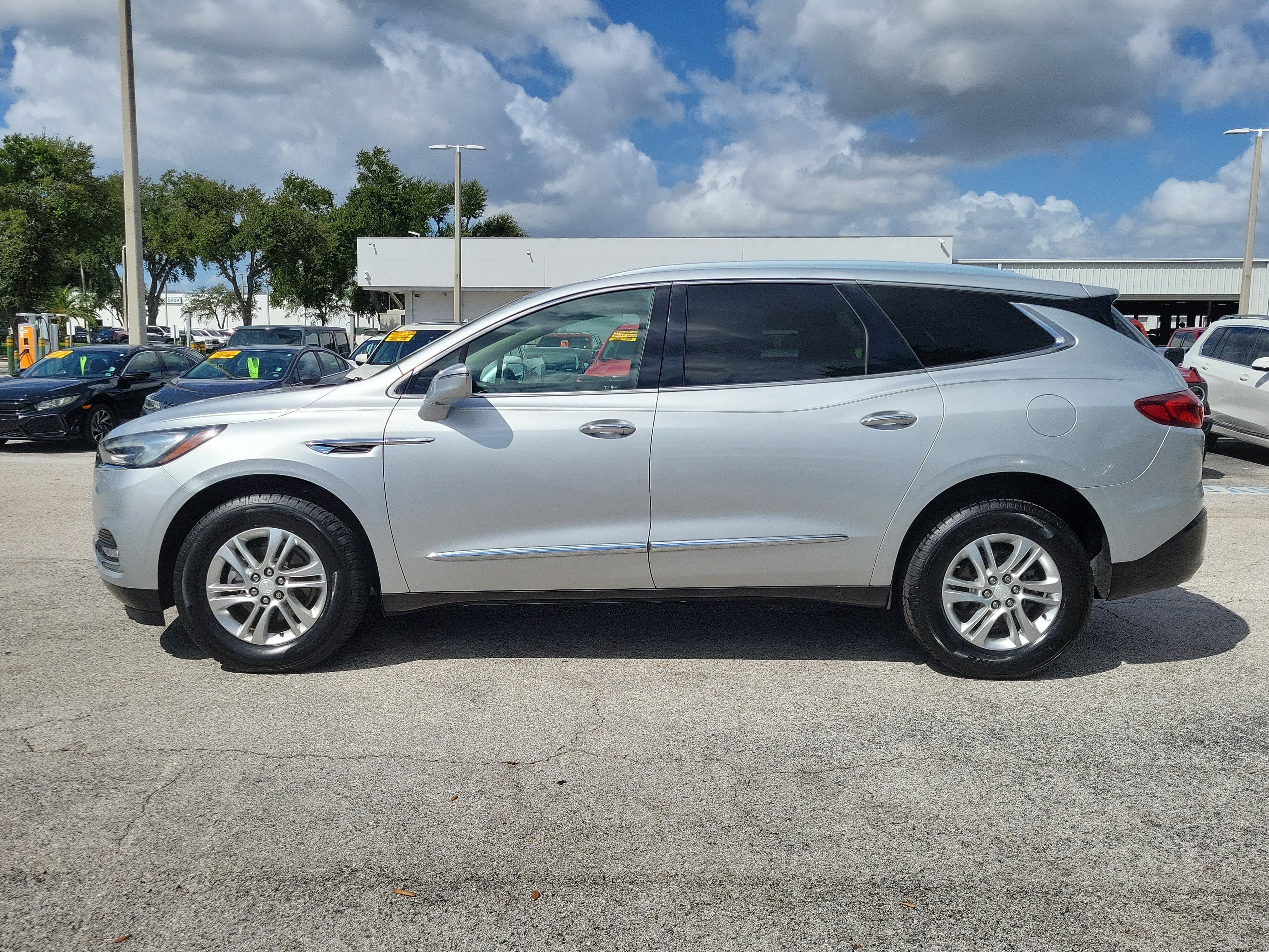 Used 2018 Buick Enclave Essence FWD image 6