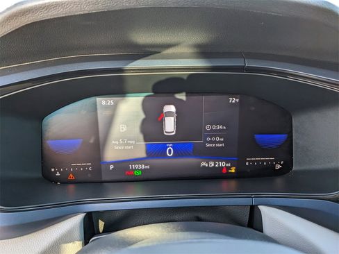 Certified 2022 Volkswagen Taos SE w/ Driver Assistance Package image 32