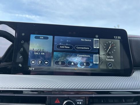 Used 2025 Nissan Kicks SR image 23