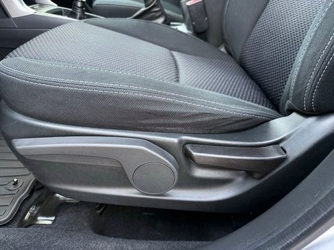 Used 2018 Subaru Forester 2.5i AWD/4WD image 15