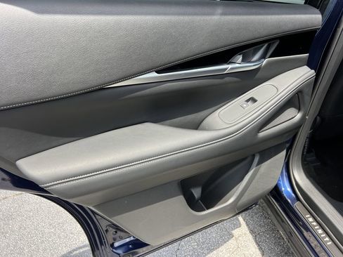 Used 2025 INFINITI QX60 Pure w/ Cargo Package FWD image 18