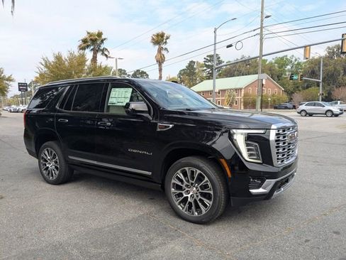 New 2026 GMC Yukon Denali w/ Sun & Power Step Package image 3