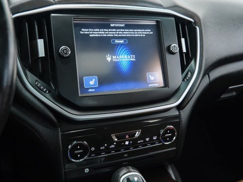 Used 2014 Maserati Ghibli S Q4 AWD/4WD image 25