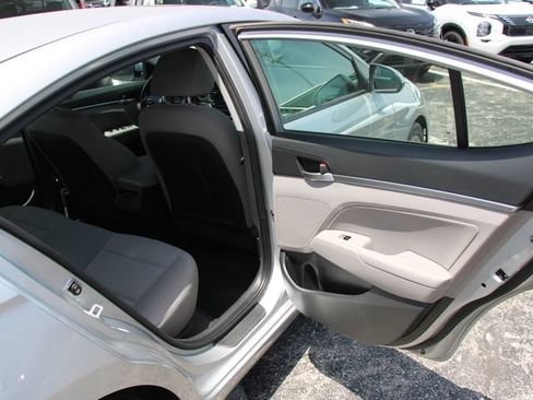 Used 2020 Hyundai Elantra Value Edition FWD image 29