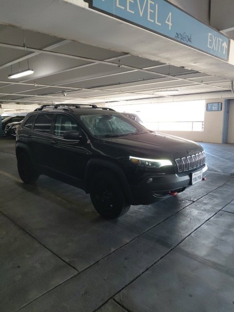 Used 2021 Jeep Cherokee Trailhawk AWD/4WD image 1