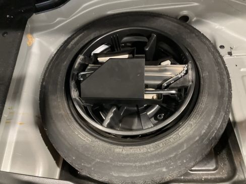 Used 2008 Mercedes-Benz C 300 Sedan image 29