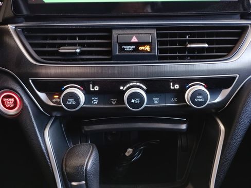 Used 2020 Honda Accord LX image 34