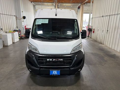 Used 2025 RAM ProMaster 2500 w/ Convenience Group FWD image 3