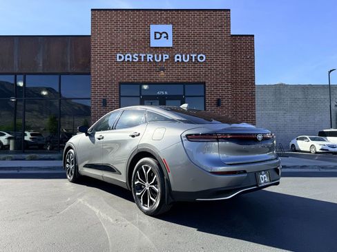 Used 2023 Toyota Crown XLE image 6