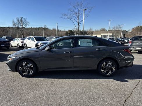New 2026 Hyundai Elantra Limited image 4