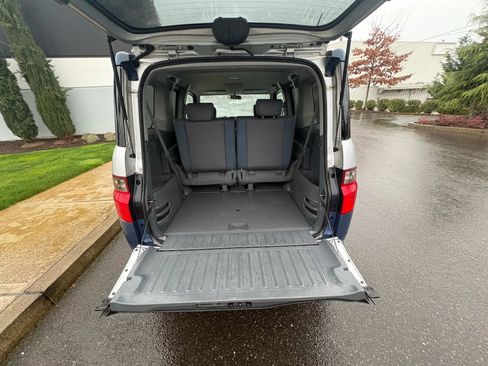 Used 2006 Honda Element LX image 19