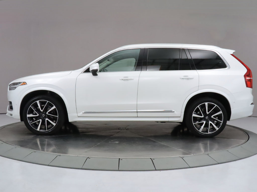 Used 2023 Volvo XC90 B6 Plus AWD/4WD image 2