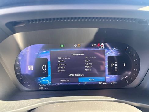 Certified 2024 Volvo XC40 B5 Plus w/ Protection Package Premier AWD/4WD image 18