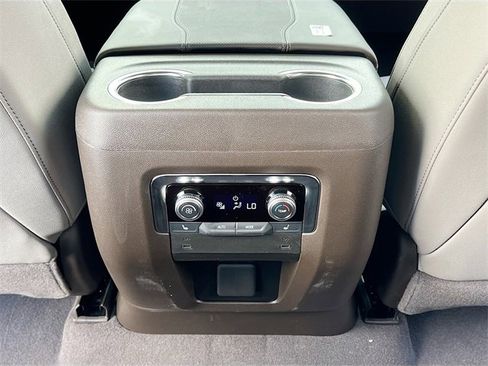 New 2026 GMC Yukon XL Elevation image 18