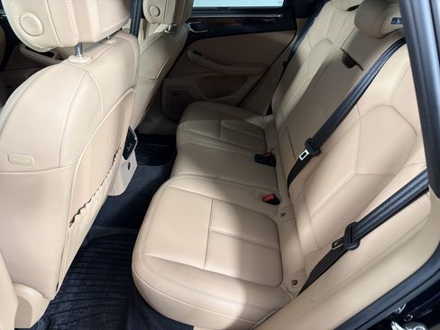 Certified 2026 Porsche Macan AWD/4WD image 22
