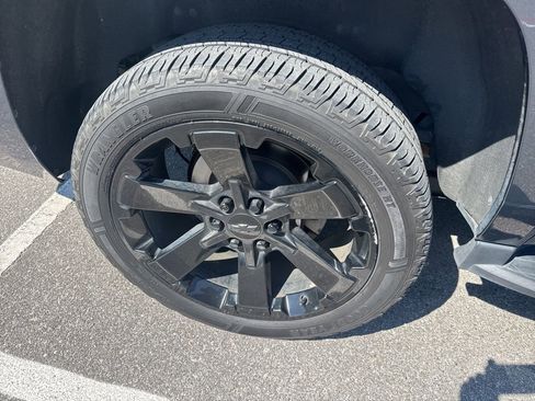 Used 2020 Chevrolet Suburban LS image 4