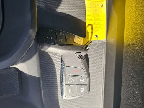 Used 2024 GMC Sierra 1500 SLT w/ SLT Premium Plus Package image 30